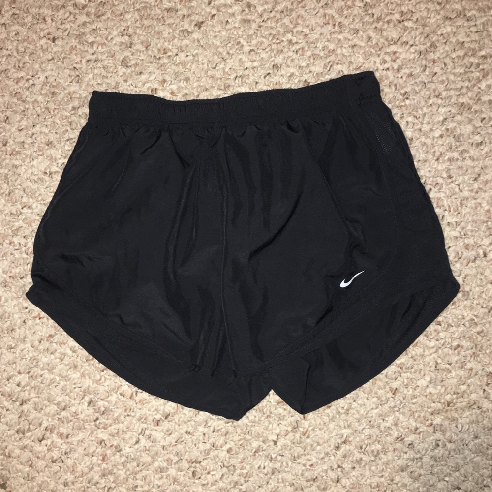Black nike shorts